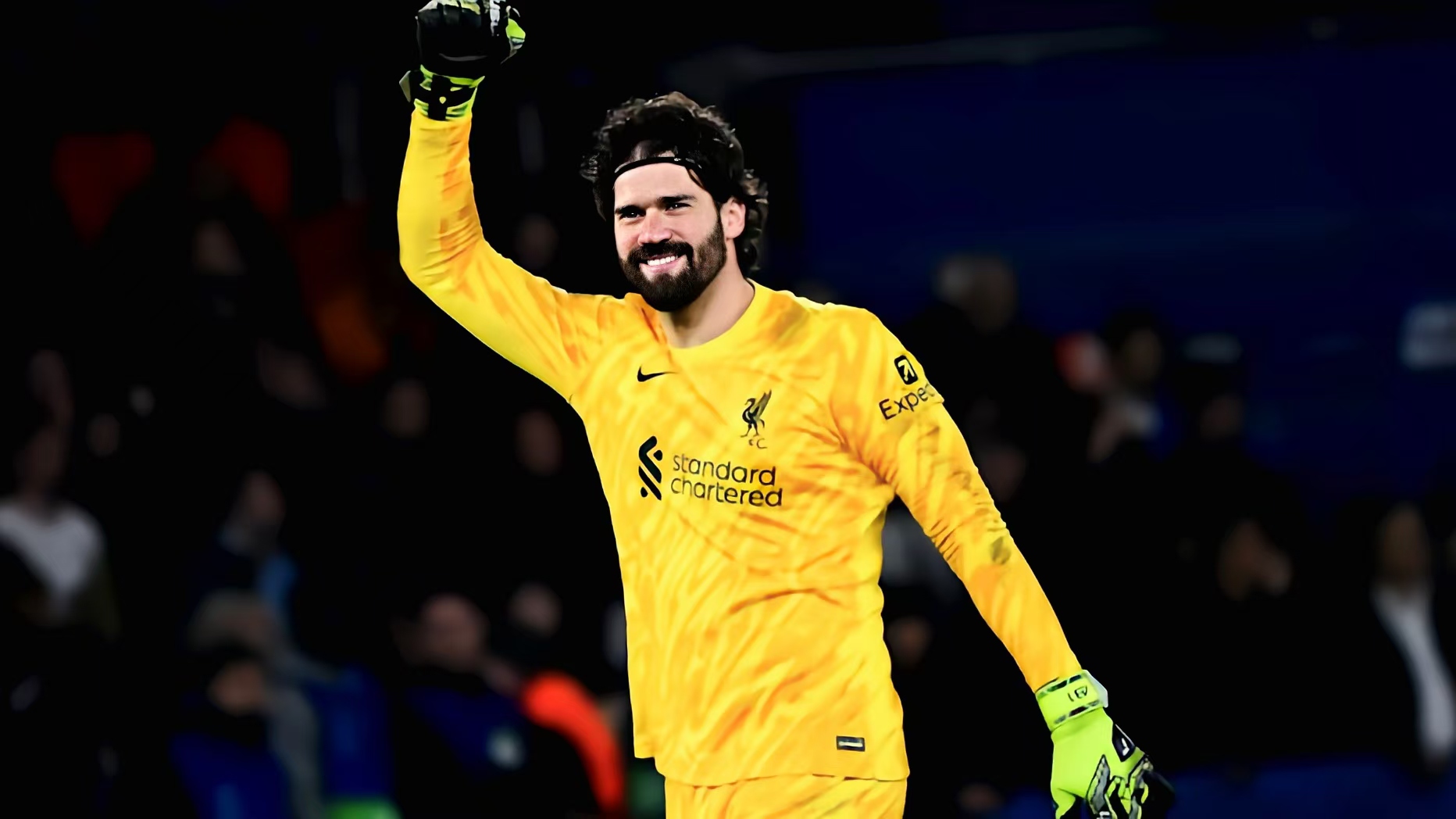 包含史诗对决！足球上演极限翻盘的词条