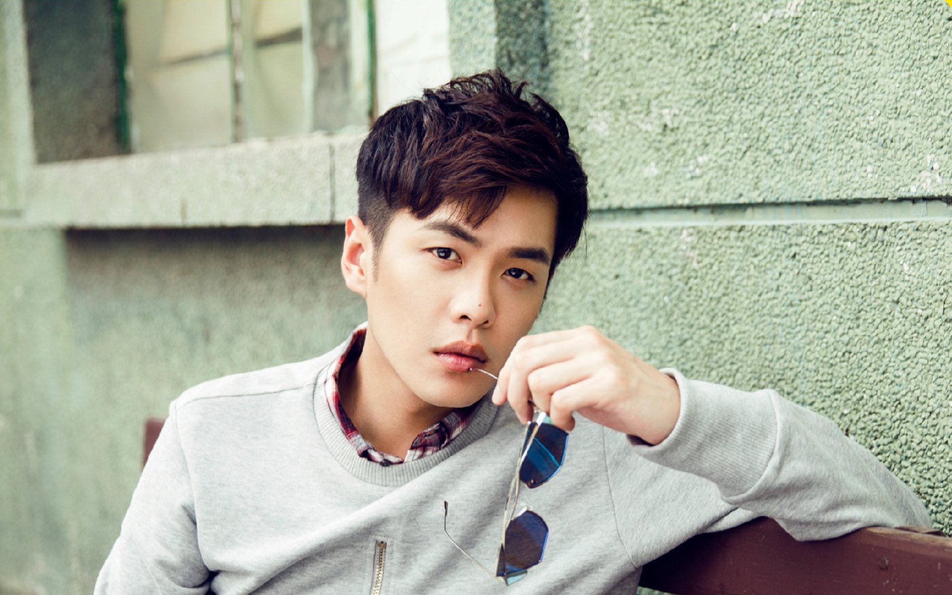 当哈登的救赎之火,点燃吉林的压哨奇迹—一场跨越国界的篮球寓言