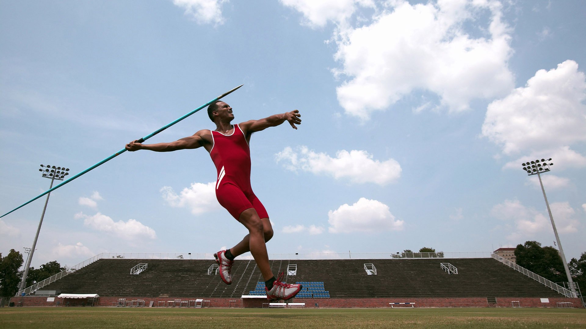 18岁神童帕尔默三射一传统治全场！喀麦隆高效足球击碎委内瑞拉迷梦